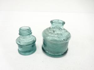 プレスガラス　小瓶　2点